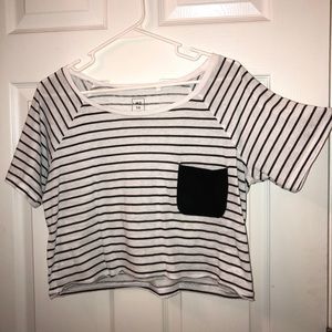 T-Shirt Crop Top